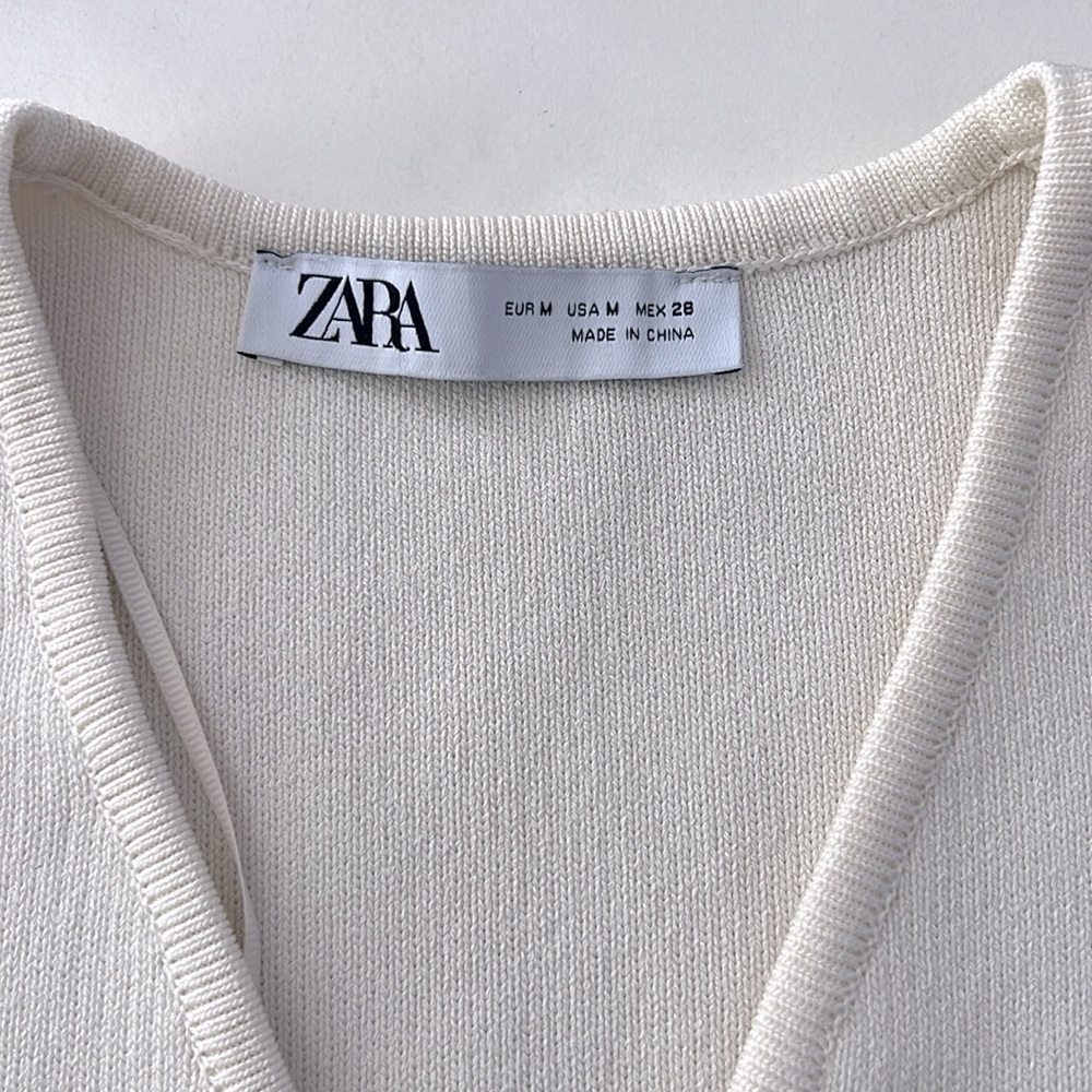 Zara White Sleeveless Top with Gold Buttons - Picture 6 of 7